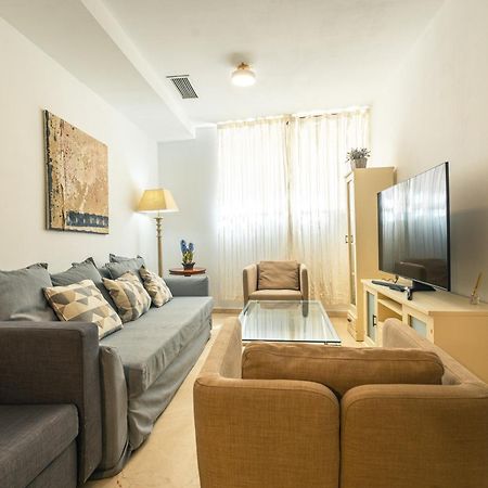 Grande Apartamento Familiar Sevilla Bagian luar foto