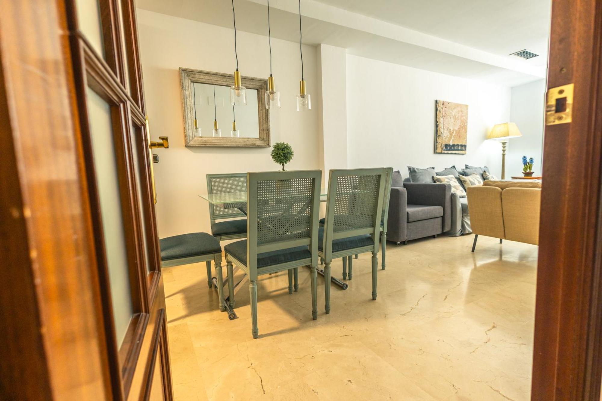 Grande Apartamento Familiar Sevilla Bagian luar foto