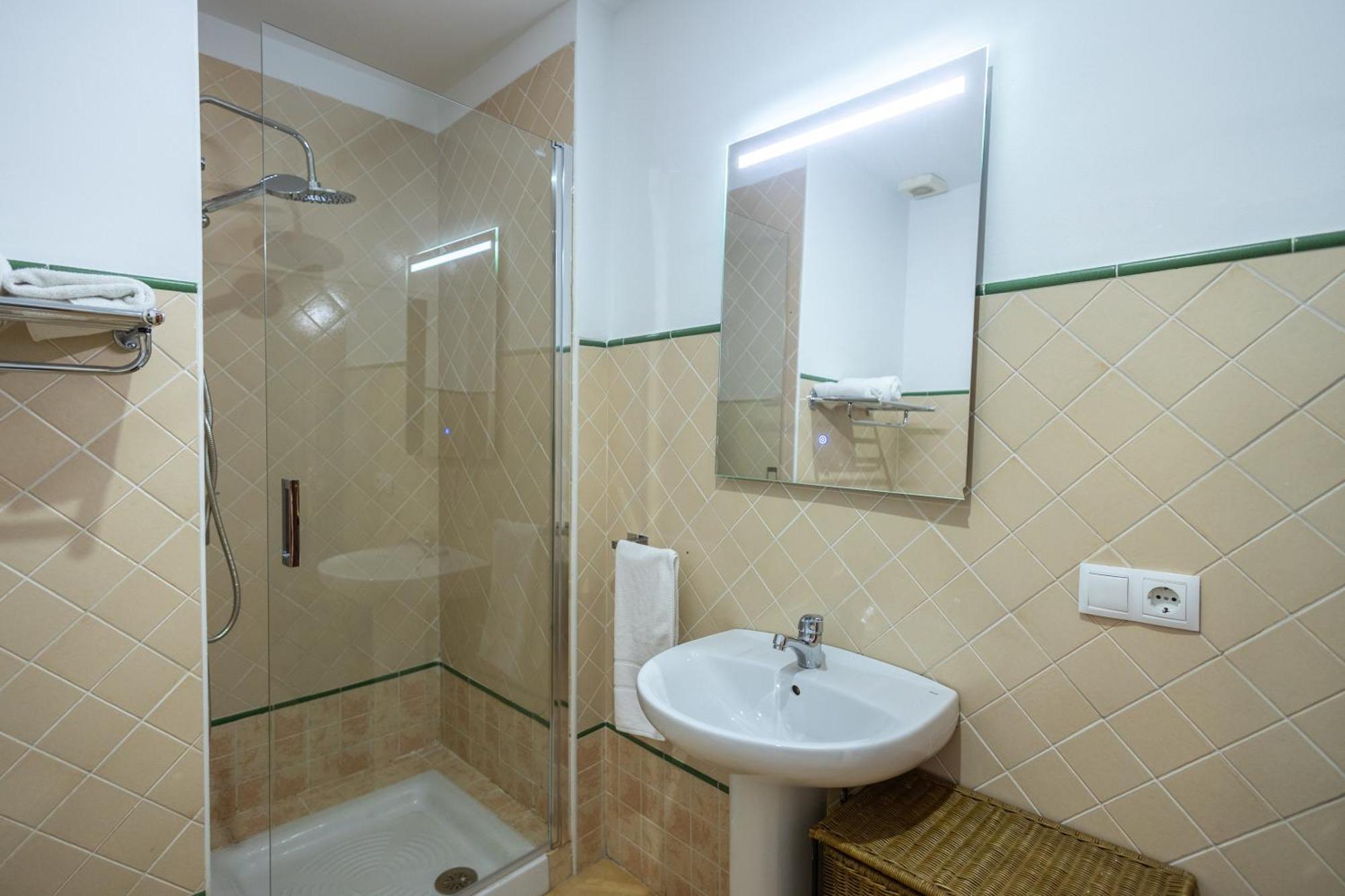 Grande Apartamento Familiar Sevilla Bagian luar foto