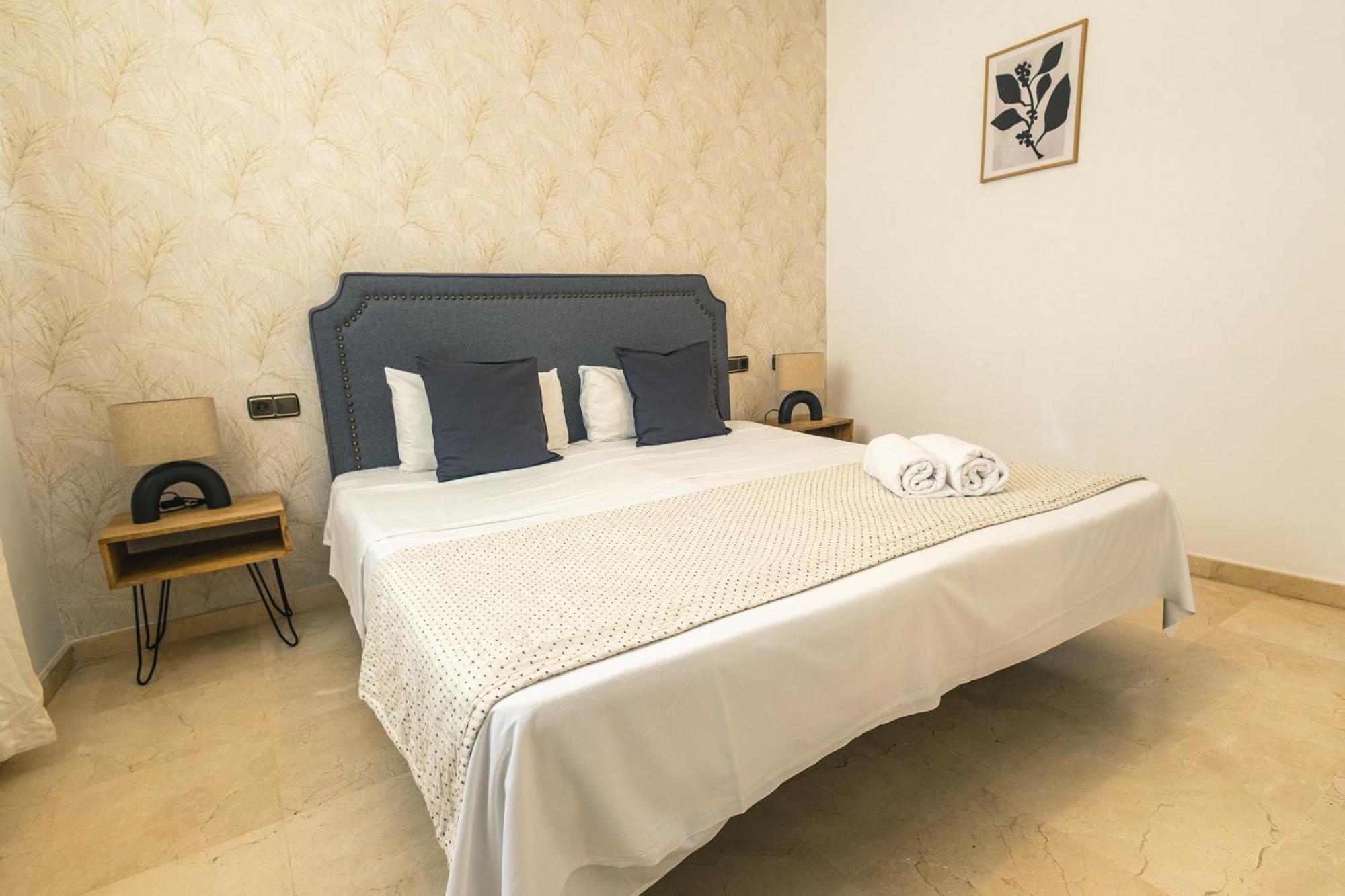 Grande Apartamento Familiar Sevilla Bagian luar foto