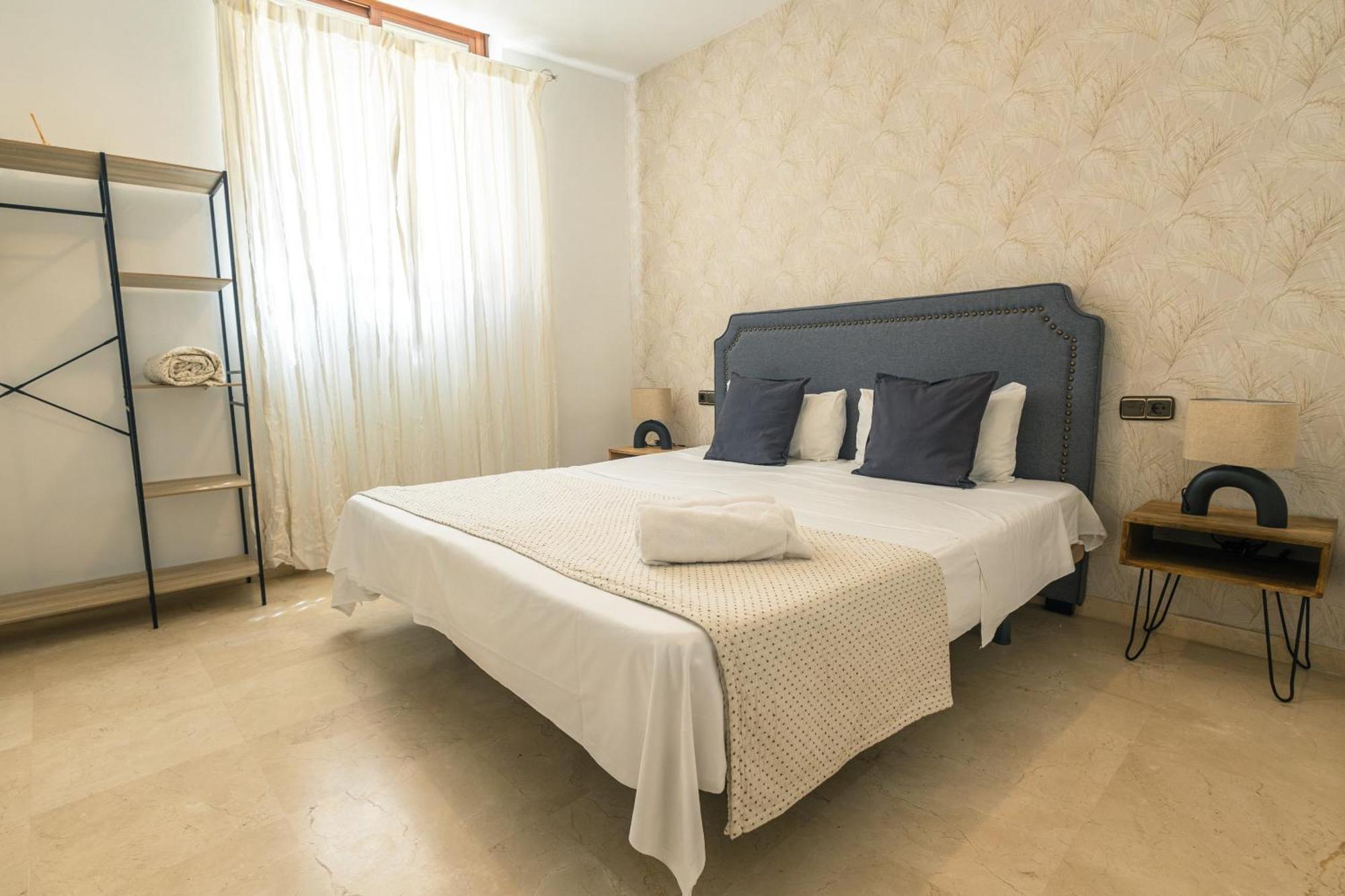 Grande Apartamento Familiar Sevilla Bagian luar foto