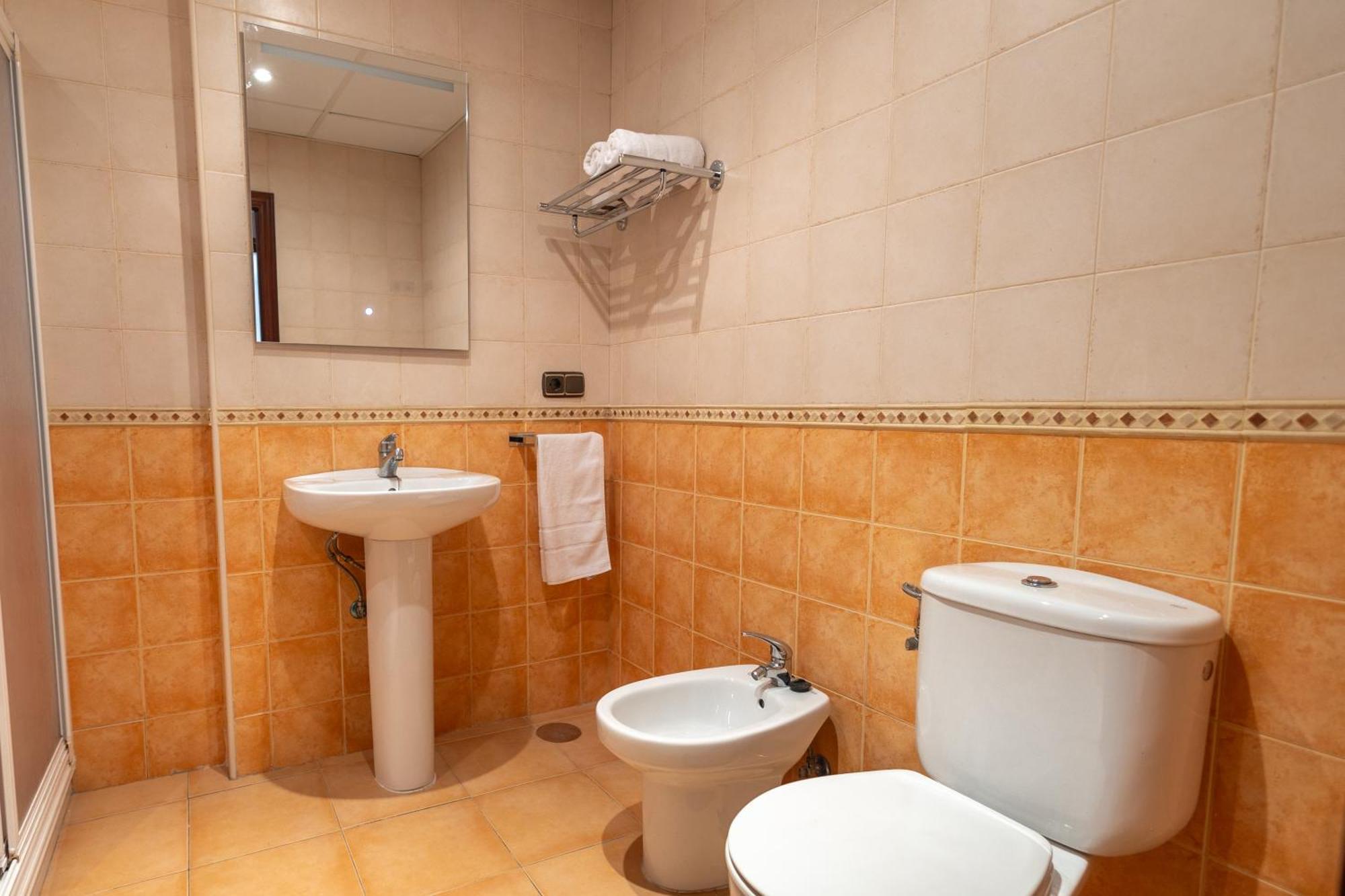 Grande Apartamento Familiar Sevilla Bagian luar foto
