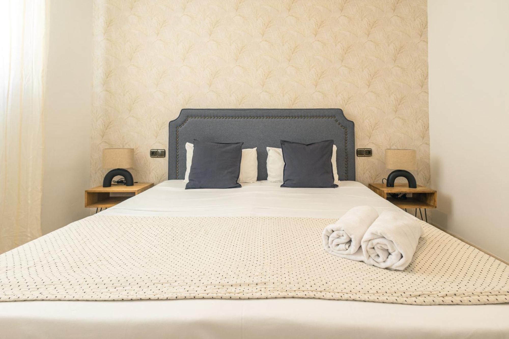 Grande Apartamento Familiar Sevilla Bagian luar foto
