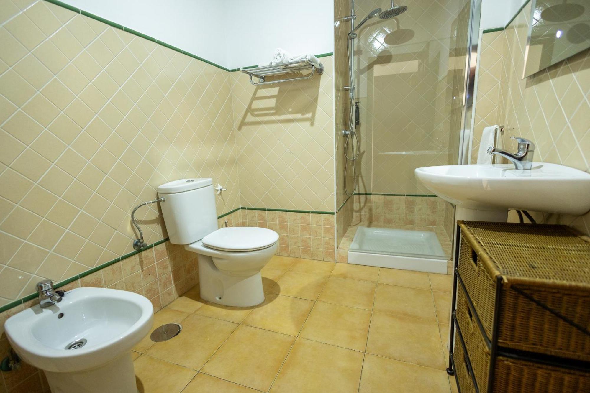 Grande Apartamento Familiar Sevilla Bagian luar foto